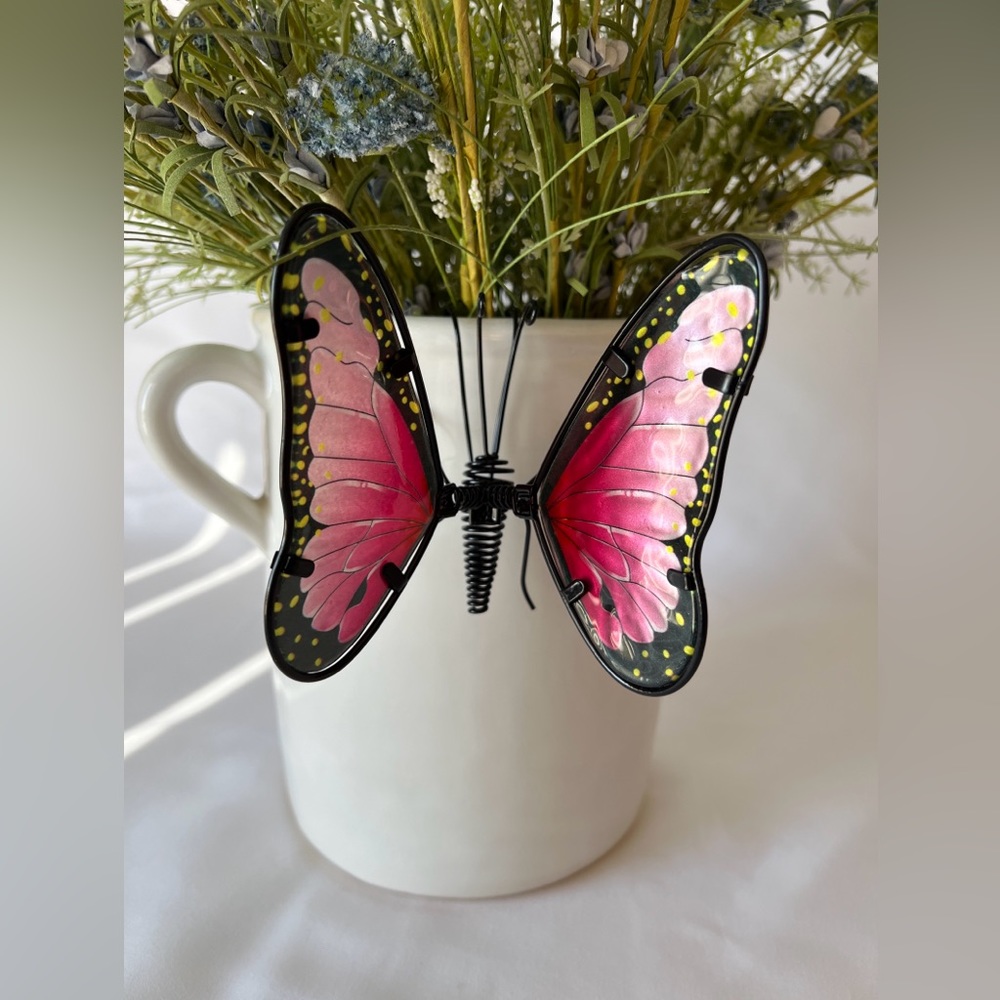 The Spring Shop - Pot Percher - Pink Glass and Metal Butterfly